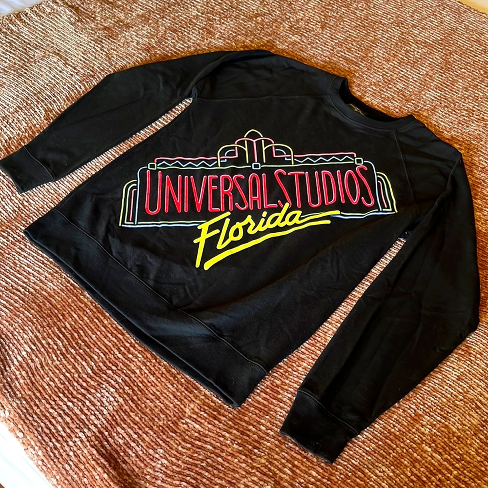 VGUC | Universal Studios Retro Crewneck Sweatshirt | Size M
